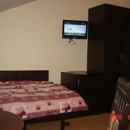 Habitación en casa particular Goscinne *