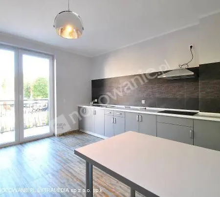 Δωμάτια σε οικογενειακή κατοικία Goscinne