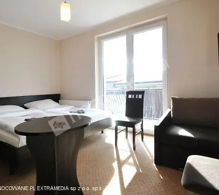 Habitación en casa particular Goscinne *